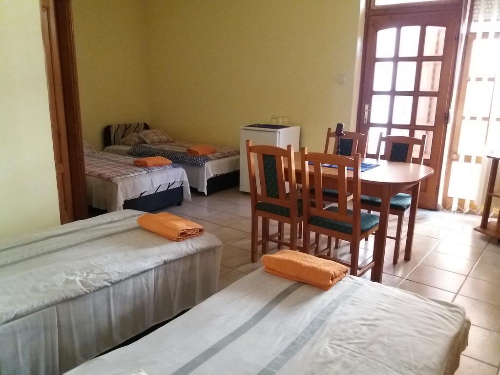 Rakoczi Panzio Hotel Debrecen Buitenkant foto