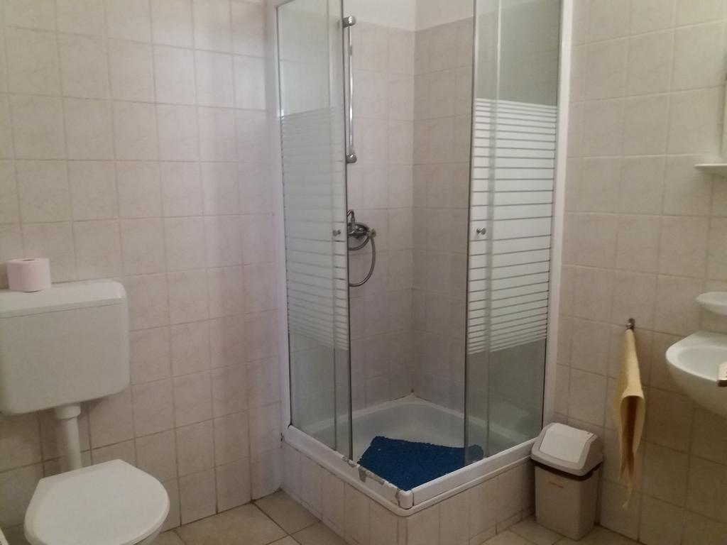 Rakoczi Panzio Hotel Debrecen Buitenkant foto