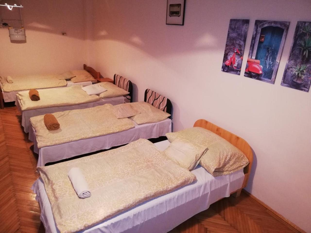Rakoczi Panzio Hotel Debrecen Buitenkant foto