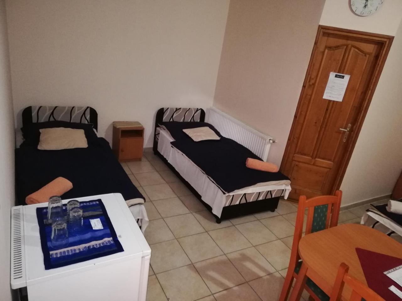 Rakoczi Panzio Hotel Debrecen Buitenkant foto