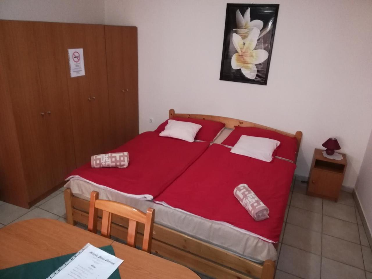 Rakoczi Panzio Hotel Debrecen Buitenkant foto