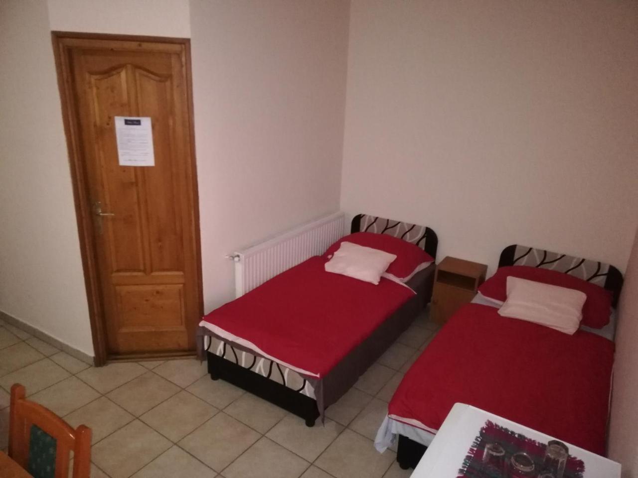 Rakoczi Panzio Hotel Debrecen Buitenkant foto