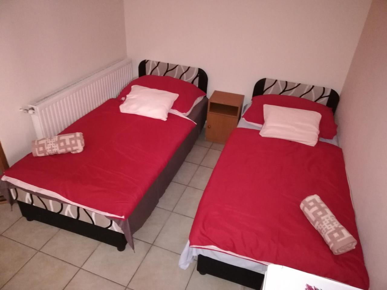 Rakoczi Panzio Hotel Debrecen Buitenkant foto